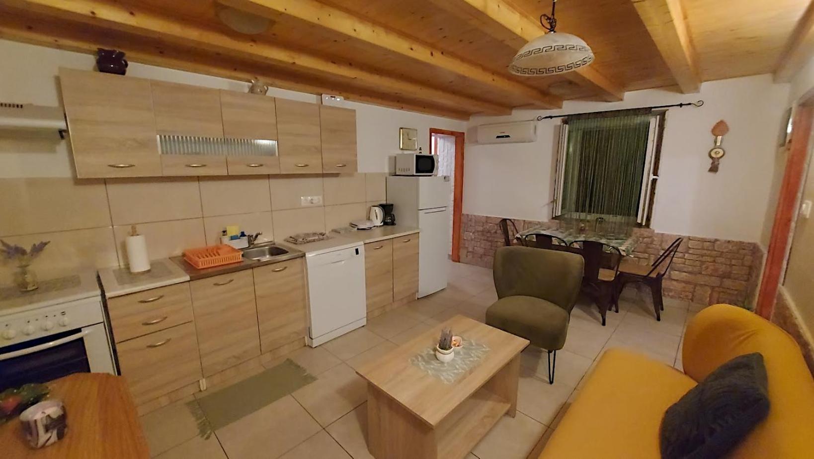 פרמנטורה Holiday House Letizia מראה חיצוני תמונה